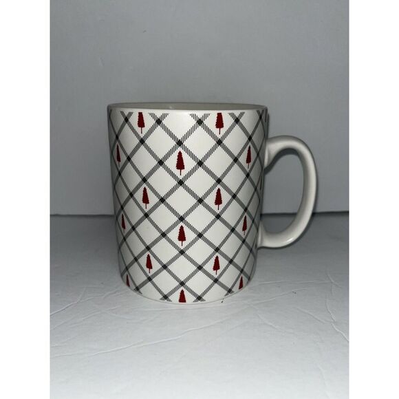 Christmas Trees Designpac Oversized Coffee Cup Mug Red White‎ and Gray - Picture 1 of 7